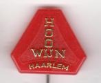 Speldje HOOIJ WIJN HAARLEM (A4)  KIJK OOK EENS NAAR MIJN MEE, Verzamelen, Speldjes, Pins en Buttons, Verzenden, Gebruikt, Overige onderwerpen