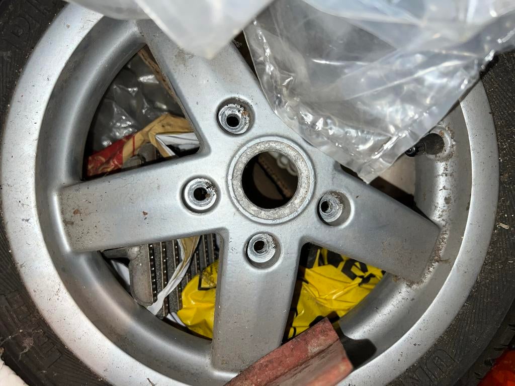 Pirelli Vespa Voorwiel - Maat 110/70-11 en voorvork compleet, Fietsen en Brommers, Brommeronderdelen | Scooters, Ophalen, Gebruikt