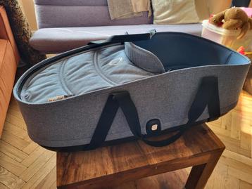 Bugaboo bee 5 reiswieg inclusief adapters beschikbaar voor biedingen