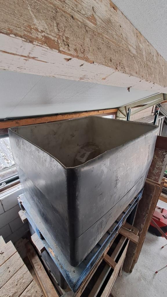 Te koop kunststof opslag bak, Ophalen, Gebruikt