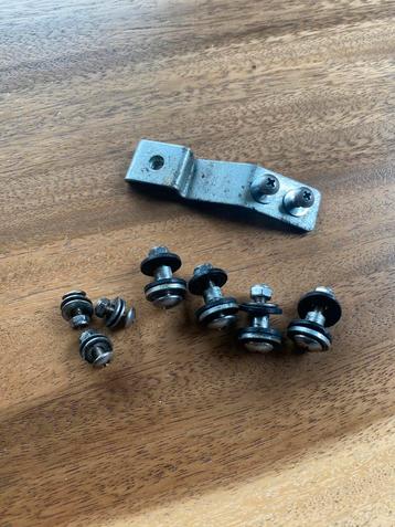 Suzuki RG500 kuip onderdelen beschikbaar voor biedingen