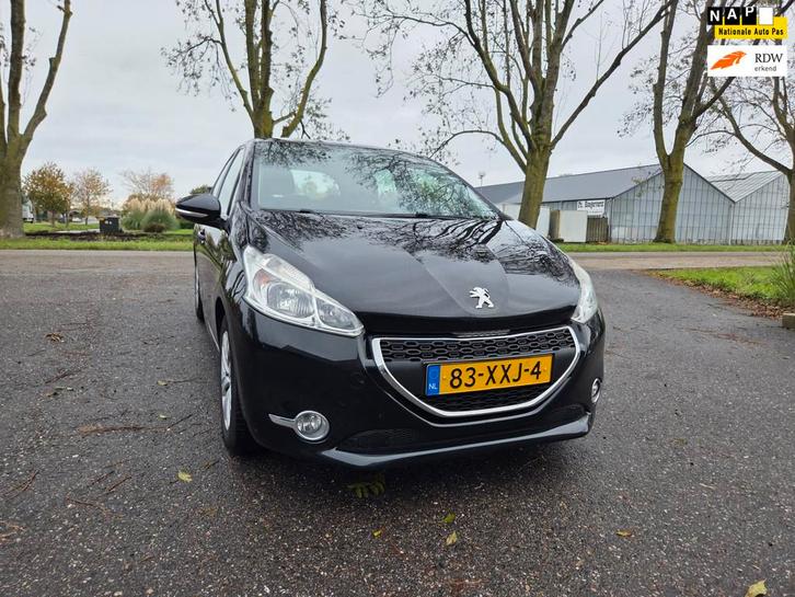Peugeot 208 1.2 VTi Blue Lease- RECENT NIEUWE DISTRIBUTIERIE, Auto's, Peugeot, Bedrijf, Te koop, ABS, Airbags, Airconditioning
