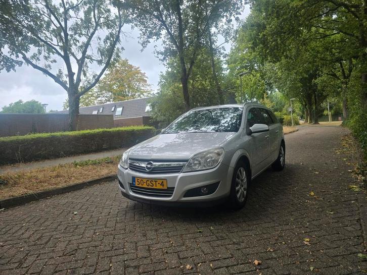 Opel Astra 1.6 85KW SW 2008 Airco/Stwarm/Trekhaak/Navi/Aux, Auto's, Opel, Particulier, Astra, Benzine, B, Stationwagon, Handgeschakeld
