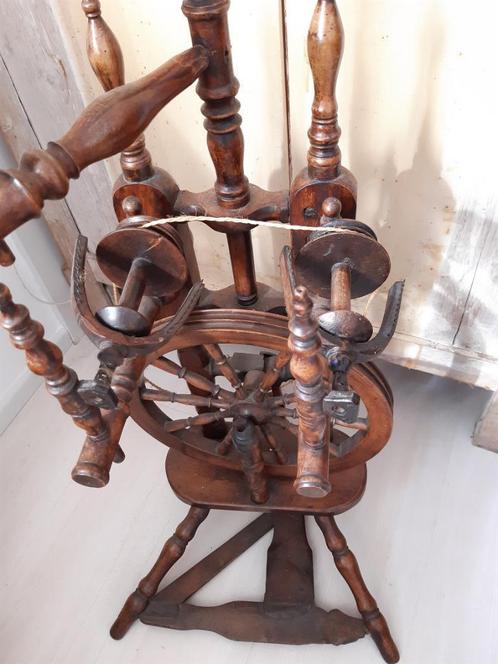 Antiek spinnenwiel, dubbelkops vlaswiel, Hobby en Vrije tijd, Spinnewielen en Spinnen, Gebruikt, Spinnewiel, Ophalen