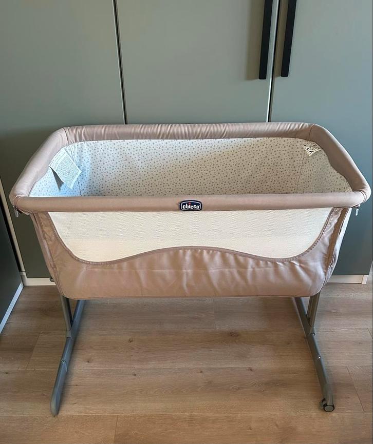 Chicco Next2Me Cosleeper - Lichtbruin/Beige, Kinderen en Baby's, Babywiegjes en Ledikanten, Gebruikt, Wieg, Ophalen