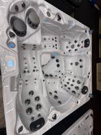 Jacuzzi fox spa Eternal, Tuin en Terras, Bubbelbaden en Hottubs, Ophalen, Zo goed als nieuw, Pomp