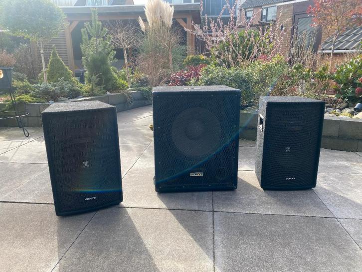 Complete Vonyx Geluidsset + Pearl LED Disco Lights - DJ set, Audio, Tv en Foto, Luidsprekers, Gebruikt, Front, Rear of Stereo speakers