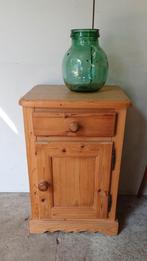 Mooi vintage grenen kastje of nachtkastje, Ophalen