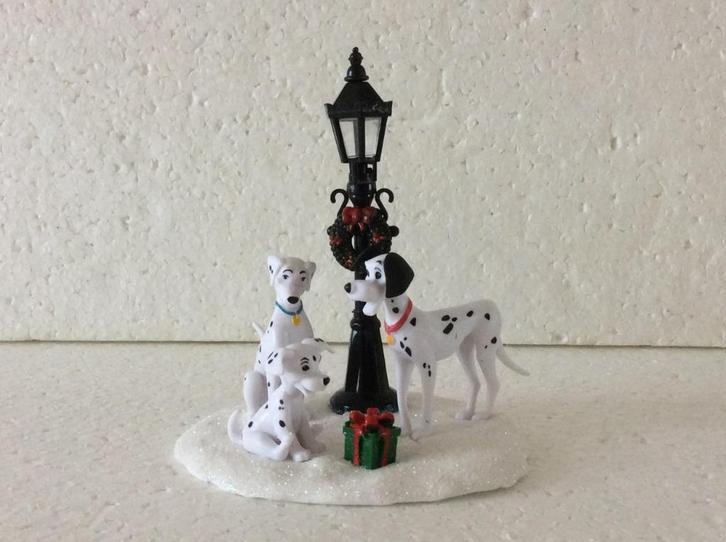 Disney 101 dalmatiërs - beeldje - kerstdorp, Verzamelen, Disney, Zo goed als nieuw, Beeldje of Figuurtje, Overige figuren, Ophalen