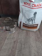 Halve zak brokken en aantal blikken speciaal voer, Dieren en Toebehoren, Dierenvoeding, Ophalen, Hond