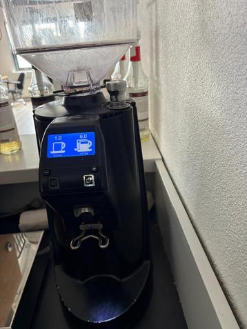 Nuova Simonelli MDJ koffiemolen beschikbaar voor biedingen