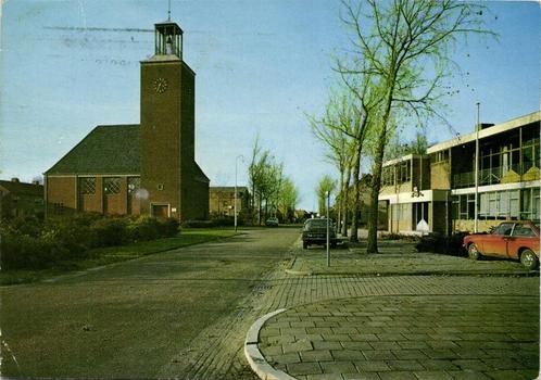 Scharendijke, Kerk en Gemeentehuis - auto - 1978 gelopen, Verzamelen, Ansichtkaarten | Nederland, Gelopen, Utrecht, 1960 tot 1980
