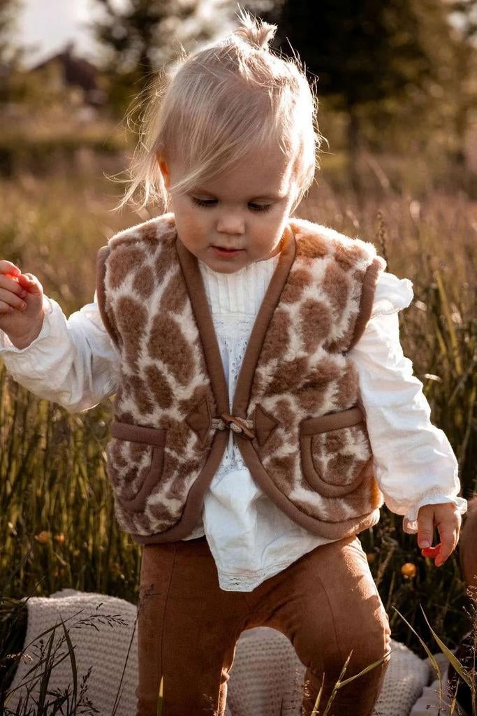 We Are Wovens - Wollen bodywarmer – Giraffe - Maat 74/80, Jongetje of Meisje, N.v.t., N.v.t., Handgemaakt