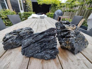 Dark Seiryu decoratie stenen beschikbaar voor biedingen