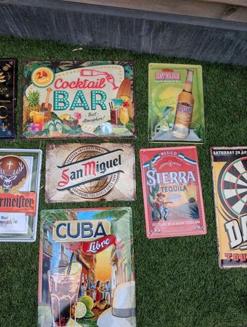 10 metalen borden voor versiering in bv mancave beschikbaar voor biedingen