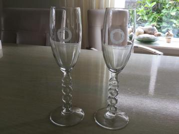 Millennium champagne glazen 2 stuks voor de verzamelaar  beschikbaar voor biedingen