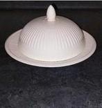 Wedgwood Edme Round Butterdish., Huis en Inrichting, Keuken | Servies, Keramiek, Overige typen, Ophalen of Verzenden, Zo goed als nieuw