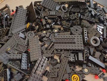 Lego restanten  / zwart  beschikbaar voor biedingen