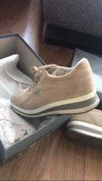 Prada sneakers, Ophalen of Verzenden, Zo goed als nieuw, Sneakers of Gympen