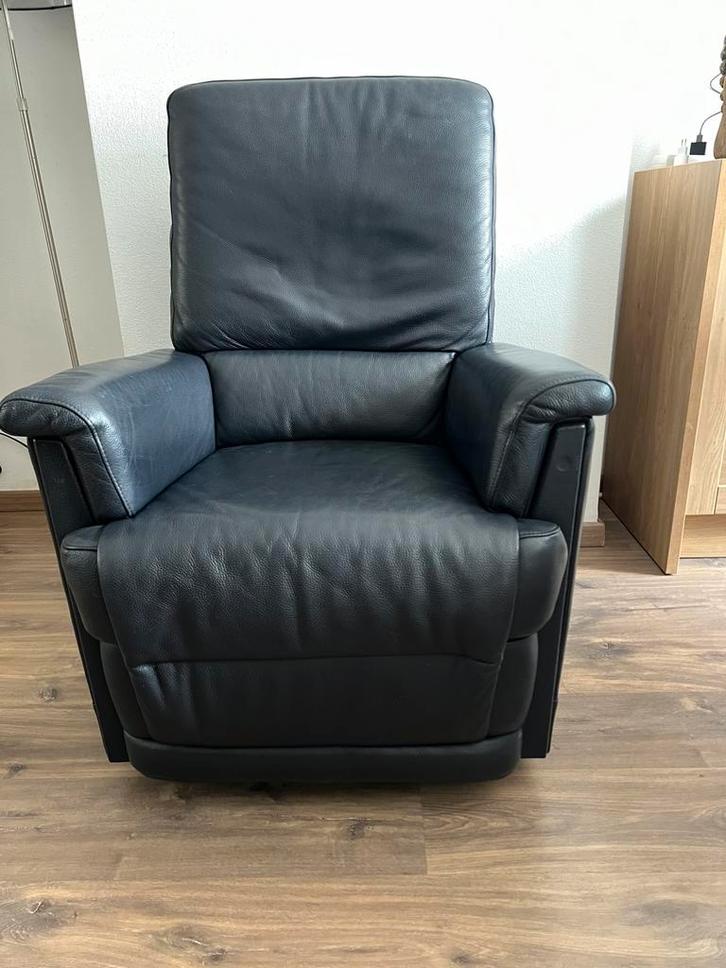 2 dezelfde fauteuils in perfecte staat, Huis en Inrichting, Fauteuils, Zo goed als nieuw, Leer, 75 tot 100 cm, 75 tot 100 cm, Ophalen