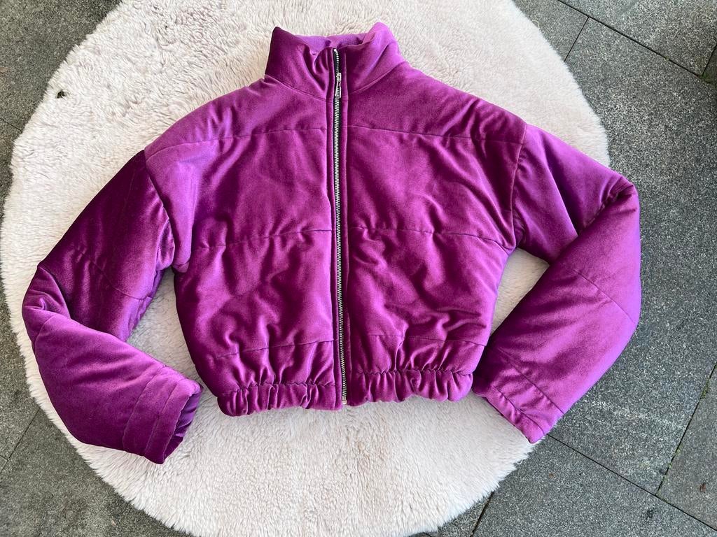 Mooi velvet paars cropped jasje maat XS, Paars, Nieuw, Ophalen of Verzenden, Jasje