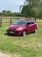 Ford Fiësta 1.25 60KW 5DR 2011 Rood, Auto's, Voorwielaandrijving, Stof, 600 kg, Origineel Nederlands