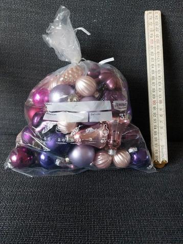 Kleine glazen kerstballen  beschikbaar voor biedingen