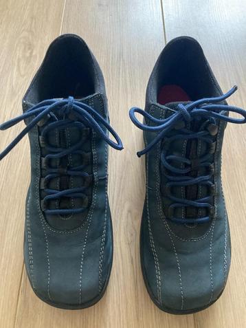 Sneakers/wandelschoenen - Helvesko beschikbaar voor biedingen