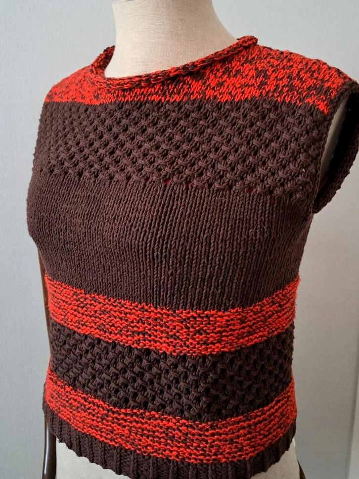 Trui Nieuw Handgebreid, Kleding | Dames, Tops, Nieuw, Maat 38/40 (M), Bruin, Zonder mouw, Ophalen of Verzenden