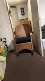 Rotan schommelstoel, Bruin, Riet of Rotan, Ophalen of Verzenden, Zo goed als nieuw