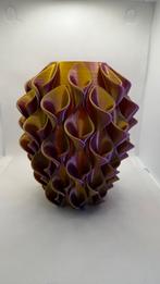 3D design vaas kelkpatroon, Huis en Inrichting, Overige materialen, Overige kleuren, Ophalen of Verzenden, Zo goed als nieuw