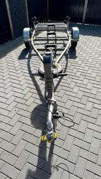 Nette Kalf boottrailer met nieuwe lier, Watersport en Boten, Boottrailers, Minder dan 1500 kg, Gebruikt, Sloepentrailer, Minder dan 6 meter