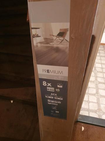 2 Pakketten Premium Laminaat - Nieuw in Verpakking beschikbaar voor biedingen