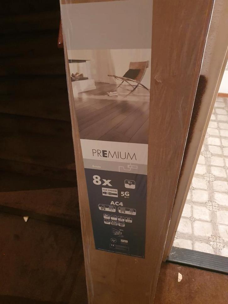 2 Pakketten Premium Laminaat - Nieuw in Verpakking, Doe-het-zelf en Verbouw, Vloerdelen en Plavuizen, Nieuw, Laminaat, Kunststof