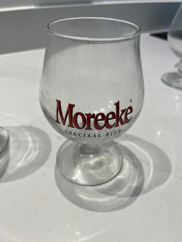Moreeke bierglas beschikbaar voor biedingen