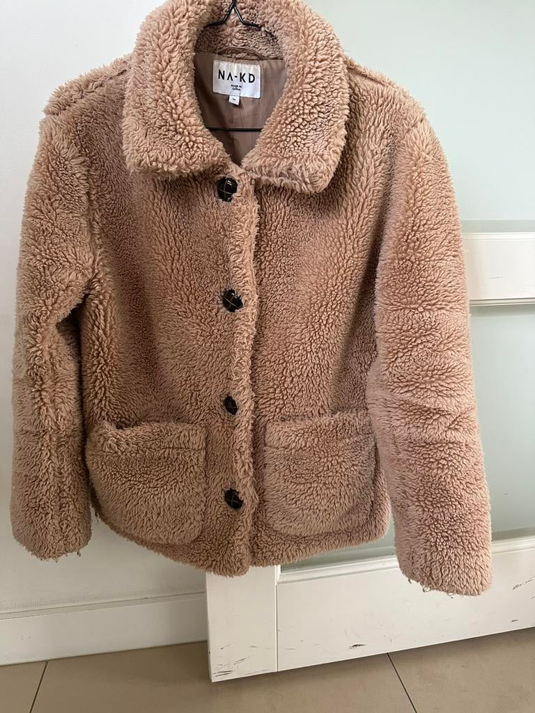 Jas, mt 36, NA-KD, Kleding | Dames, Jassen | Winter, Ophalen of Verzenden, Gedragen, Maat 36 (S), Beige