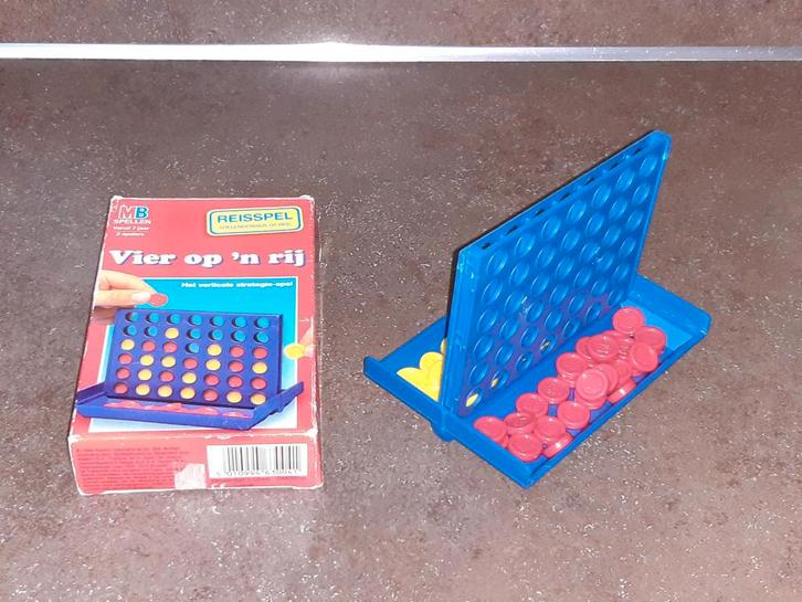 Vier op een rij reis spel MB 1994 nieuwstaat, Hobby en Vrije tijd, Gezelschapsspellen | Bordspellen, Zo goed als nieuw, Ophalen of Verzenden