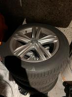 Vw tiguan velgen orgineel met winterbanden nieuwstaat, Auto-onderdelen, Banden en Velgen, 18 inch, 235 mm, Winterbanden, Ophalen of Verzenden