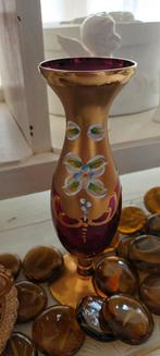 Kleine Oosterse vaas rood glas met goud 16 cm hoog, Ophalen of Verzenden, Minder dan 50 cm, Rood, Glas