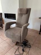 Comfortabele verwarmbare draaifauteuil, Ophalen, Hout, Minder dan 75 cm, Zo goed als nieuw