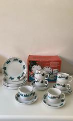 18-delig vintage servies voor de Kerst, Huis en Inrichting, Overige stijlen, Ophalen of Verzenden, Zo goed als nieuw, Aardewerk