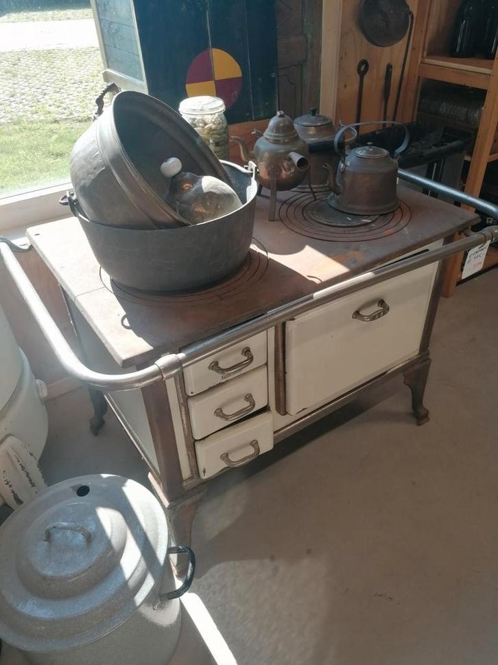 Oud fornuis € 325,-, Tuin en Terras, Buitenkeukens, Zo goed als nieuw, Ophalen