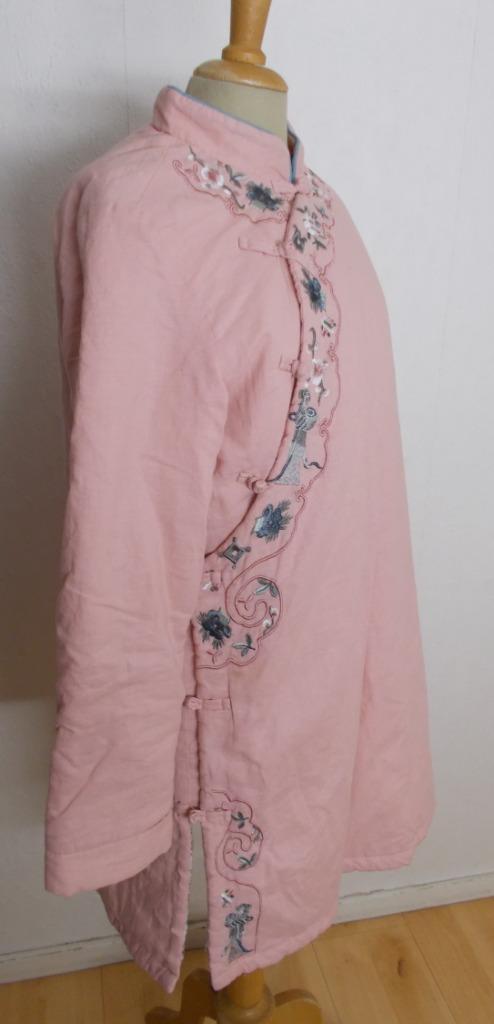 Romantisch geborduurde/gewatteerde lichtroze jasje/vest! L, Kleding | Dames, Jasjes, Kostuums en Pakken, Zo goed als nieuw, Jasje