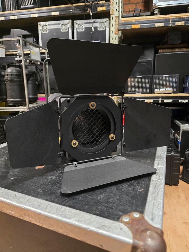 DTS Scena 300/500, PC's en Fresnels, Muziek en Instrumenten, Licht en Laser, Zo goed als nieuw, Licht, Ophalen