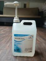 Schoonmaakmiddel/desinfecterend: APESIN Daily, 5 l, €10,-, Ophalen