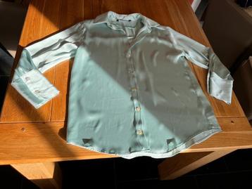 Nieuwe groene satijnen Zara blouse, maat XS oversized = M/L beschikbaar voor biedingen