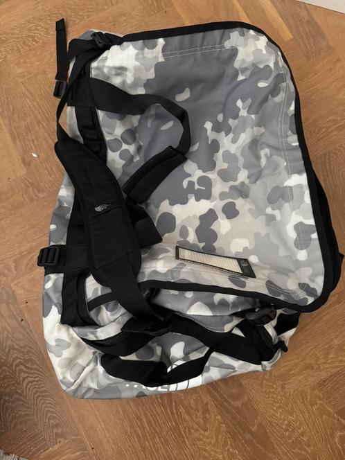 The North Face Base Camp Duffel Large Leger print wit/grijs, Motoren, Accessoires | Koffers en Tassen, Zo goed als nieuw, Ophalen of Verzenden