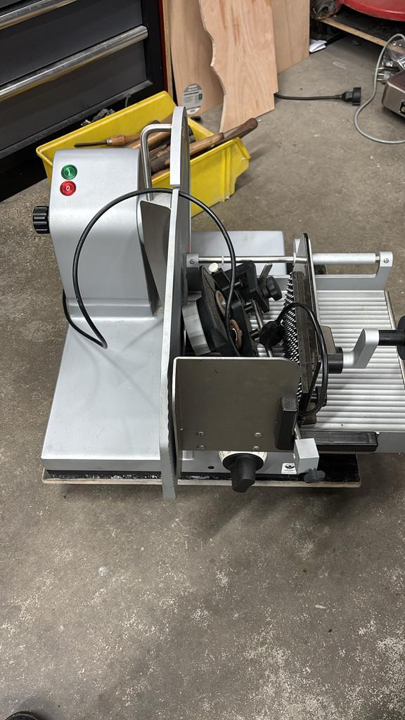 Graef Snijmachine Master 3310 - Zo goed als nieuw!, Zakelijke goederen, Horeca | Keukenapparatuur, Bakkerij en Slagerij, Gebruikt