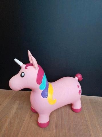 Skippy unicorn, eenhoorn beschikbaar voor biedingen