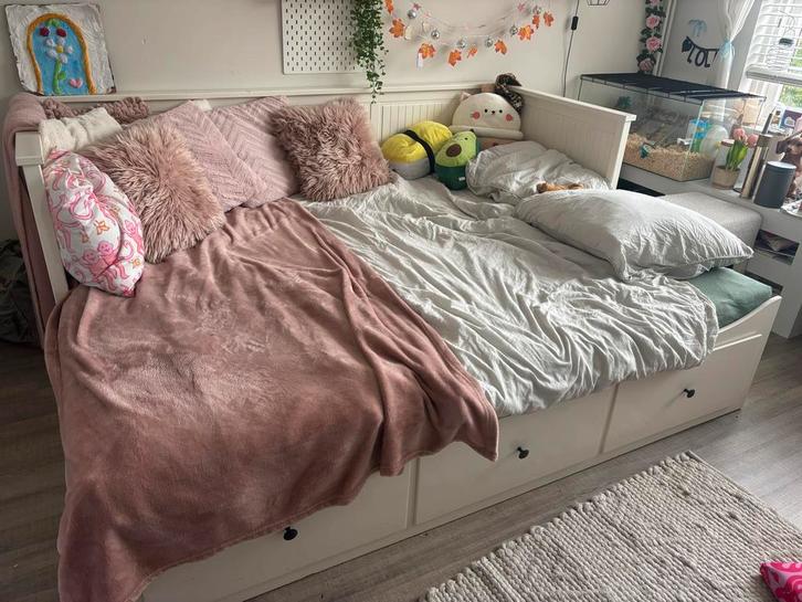 ~ IKEA Hemnes Bedbank/Bed ~, Huis en Inrichting, Slaapkamer | Bedden, Gebruikt, Eenpersoons, 80 cm, 200 cm, Hout, Wit, Verstelbaar